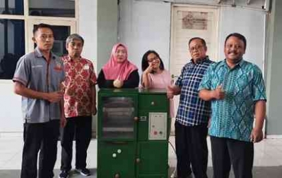 Teknologi Tepat Guna Pengering Daun dari FT-UWP Berhasil Digunakan Para Petani Semanggi di Kecamatan Benowo Surabaya