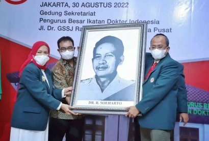 Nama Dr R Soeharto Kakek dari Tikha Alamsjah Istri Bupati Ogan Ilir Panca Wijaya Akbar, Diresmikan Menjadi Nama Gedung Organisasi IDI