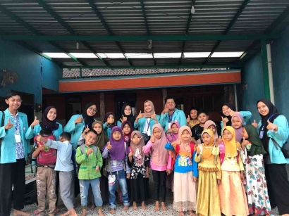 Melalui TAMCA dan DOTA Mahasiswa KKN 114 UNS Berhasil Menarik Minat Belajar Anak-Anak Desa Manggung