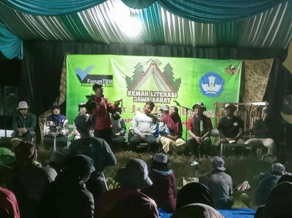 Diskusi Artefak Sunda dan Api Unggun Tutup Kemah Literasi Jawa Barat 2022