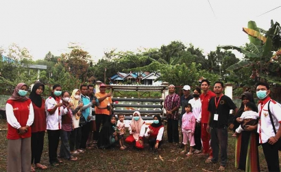 Alih-Alih Buka Lahan Tani, KKN Kebangsaan Desa Maliku Baru Kenalkan Hidroponik