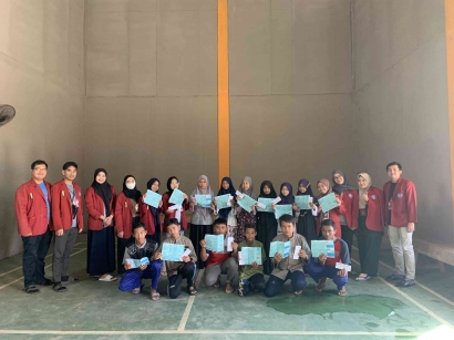 Pentingnya Pengetahuan Defisiensi Besi pada Remaja di Desa Sawahan oleh Tim Pengabdian Masyarakat dari Universitas Muhammadiyah Banjarmasin