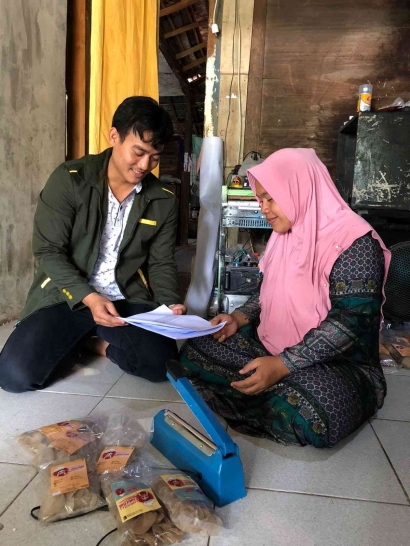 KKN 36 UNISNU Jepara 2022: Upaya Optimalisasi Entrepreneurship UMKM Kerupuk Seafood Menunjang Perekonomian di Desa Tempel, Demak