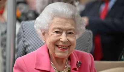 Ratu Elizabeth II, Terlama Bertahta di United Kingdom Britania Raya