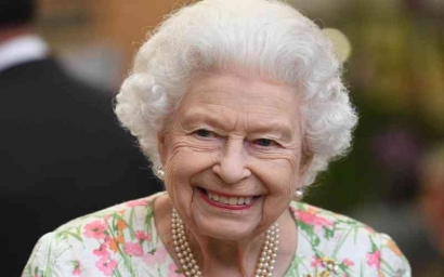 Selamat Jalan Ratu Elisabeth II, Usiamu Sangat Panjang