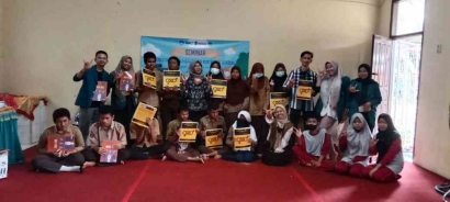 Mahasiswa Universitas Lampung Melakukan Pengabdian Mengenai Braille Book: Sexual Education di Panti Asuhan Bussaina Lampung