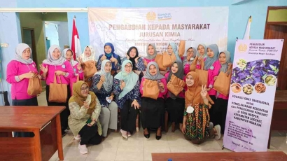 Edukasi Obat Tradisional untuk Pemeliharaan kesehatan dan Pencegahan Penyakit di Desa Ngepeh, Jawa Timur