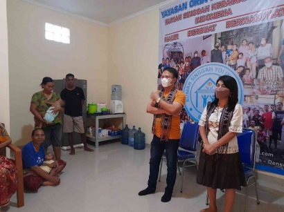 Komunitas Tionghoa Maumere Beri Bantuan Rumah Singgah Pasien Yayasan Orin Itan Indonesia
