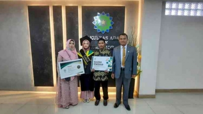 Risa Asriani, Wisudawan Berprestasi dari UIN Bandung dengan Hafalan 30 Juz