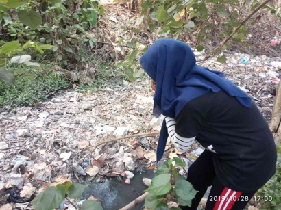 Sahabat Alam: "Bersihkan Sampah Sebelum Banjir"