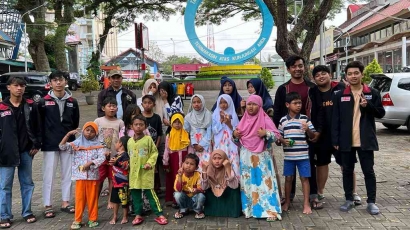 Meningkatkan Kreativitas, dan Kepribadian Baik, Mahasiswa UMM Ajak Anak Panti Asuhan Darul Azhar Dusun Leses Gemar Menabung