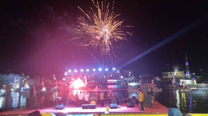 Malam Pembukaan Festival Salo Karajae Dihiasi Kembang Api