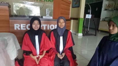 SMK Bhakti Kartini Kota Bekasi Menggelar Pentas Teater