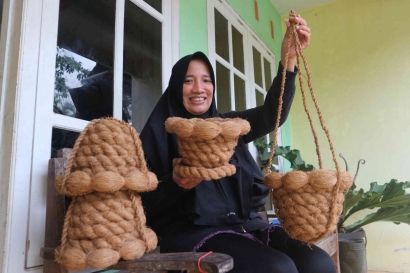 Kreatif! Warga Blitar Produksi Pot Sabut Kelapa, Sukses Kirim Luar Provinsi
