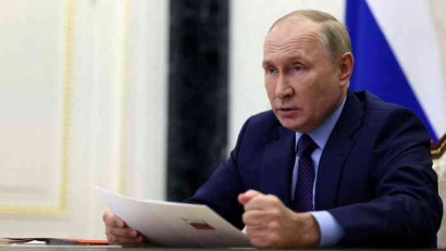 Upaya Damai Putin Ditolak Oleh Zelensky