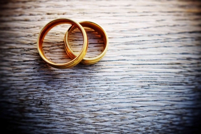 Perbedaan Usia Dalam Pernikahan, Berkah atau Masalah?