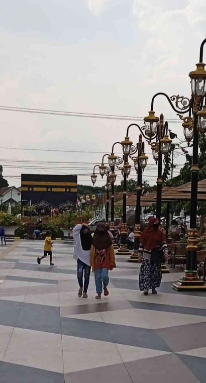 Menikmati Pedestrian bak Negeri Dongeng di Kota Madiun