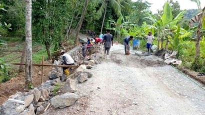 Hari Ketiga TMMD Kodim 0602 Serang di Desa Telaga Luhur: Membantu Kesejahteraan Masyarakat Desa