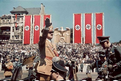 Mengungkap Sisi Terang Sang Penjahat Perang, Adolf Hitler