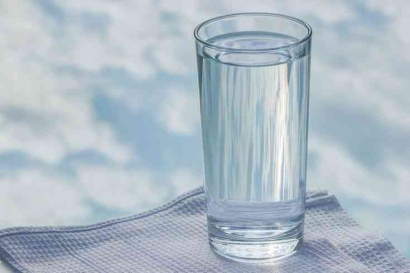 Manfaat air putih bagi kesehatan