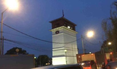 Mengungkap 5 Fakta Menara Syah Bandar dalam Kunjungan di Malam Hari