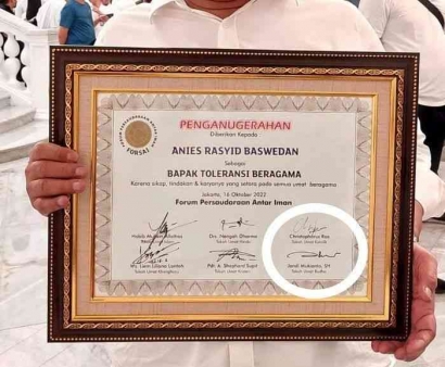 Benarkah Piagam "Penghargaan Bapak Toleransi Beragama" Anies Baswedan Palsu?