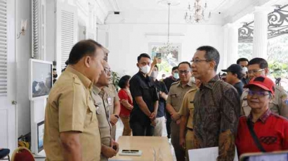 Pro Kontra PJ Gubernur DKI Jakarta Buka Kembali Pengaduan Masyarakat di Balai Kota