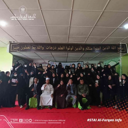 Lahirkan 113 Sarjana Baru, STAI Al-Furqan Sukes Gelar Ujian Munaqasyah dan Yudisium Angkatan 2018