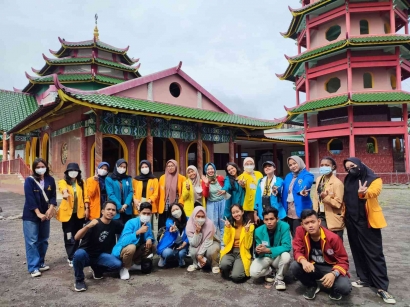 A Day in Life as Mahasiswa Program PMM Inbound Unej: Berkeliling Masjid Cheng Hoo dan Gereja Santo Yusup Jember (Wisata Religi)