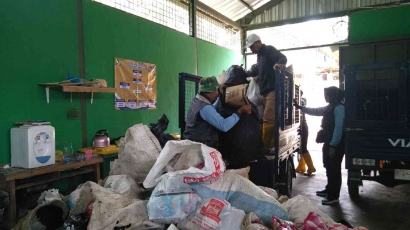Dusun Rancabawang Terapkan TPS3R dalam Pengelolaan Sampah