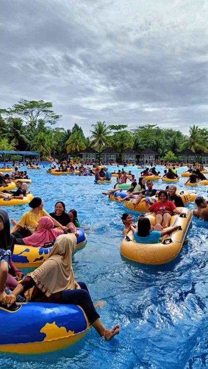 Nikmatnya Menghabiskan Akhir Pekan bersama Keluarga Berenang di Hairos Waterpark Medan