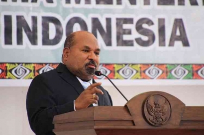Lukas Enembe Mencoreng Wajah Papua