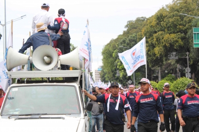 Demonstrasi Adalah: Definisi, Landasan Hukum dan Penerapannya di Indonesia