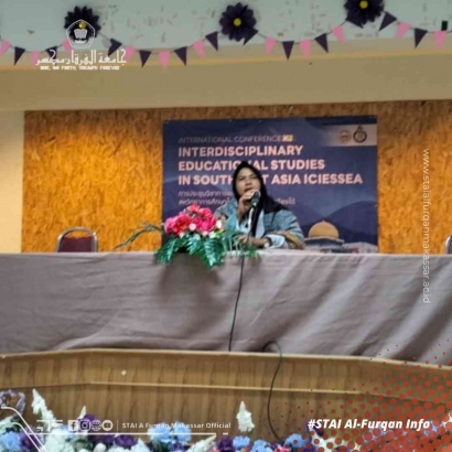 Tampil Cantik dan Anggun di Panggung Internasional, Bunda Dr. Habibah Jadi Pembicara di Universitas Fatoni Thailand