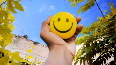 Tips Jiwa Bahagia: Jangan Jadi Orang Kaya Jadi Orang Banyak Sedekah Saja