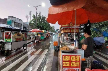 Pedagang Kaki Lima Jakarta, Antara Drama dan Dilema