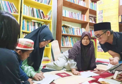 Taman Bacaan Lentera Pustaka Buka Kelas Berantas Buta Aksara Al Quran
