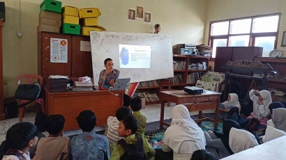 Pelatihan Dasar Komputasi bagi Siswa Kelas Tinggi di SDN Situgede Kota Sukabumi