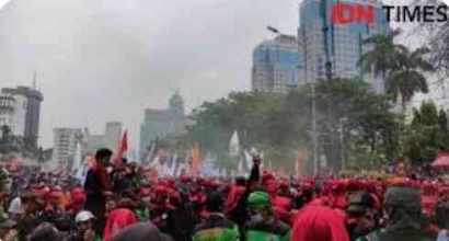 Tuntut Jokowi Mundur, Kok Bisa Demo Dipimpin Habib?