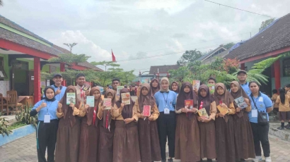 Gerakan Literasi Sekolah di SMPN 4 Ngantang Satu Atap dalam Meningkatkan Minat Baca