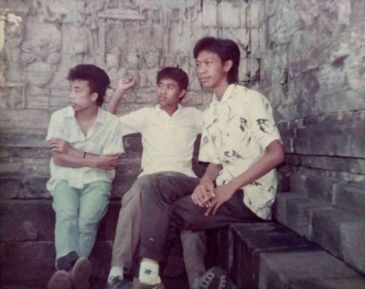 Kisah SMA: 36 Tahun yang Lalu, Healing ke Candi Borobudur