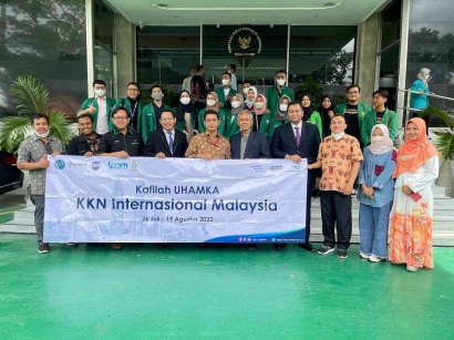 Mahasiswi Prodi Farmasi UHAMKA Ikut Serta Dalam Pengabdian Kepada Masyarakat Indonesia di Malaysia