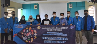 Mahasiswa Teknik Informatika Universitas Pamulang Gelar PKM di SMK PUSTEK Serpong tentang Edukasi Digital Marketing
