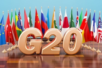 Rusia-Ukraina hingga G-20: Terjebak Amerika atau Politik Bebas Aktif?