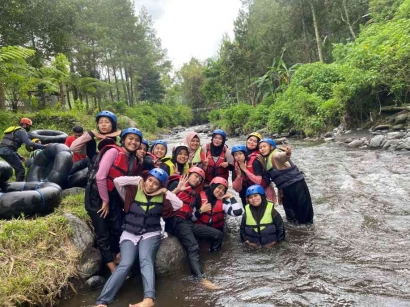 Mengenal Potensi Sumberdaya Alam dan Sosial Malang Raya di River Tubing Ledok Amprong, Poncokusumo