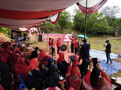 Upacara HUT PGRI ke 77 Kecamatan Pinang Raya