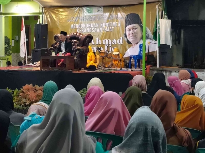 Umat Islam Bebas Beribadah, Gus Muwafiq: Jangan Dikit-dikit Dipinggirkan
