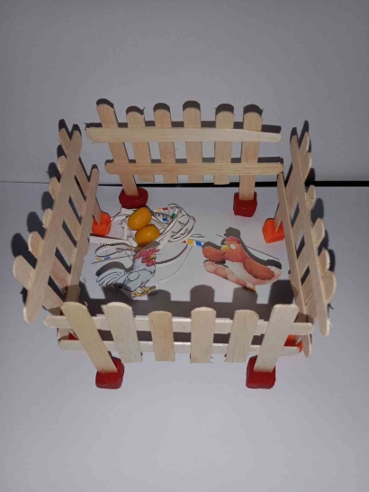 Kreativitas Anak Melalui Kegiatan Membuat Kreasi Bentuk Kandang dari Stik Es Krim