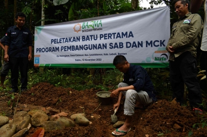 Bazma Pertamina bersama LAZ Harfa Peletakan Batu Pertama Pembangunan SAB dan MCK