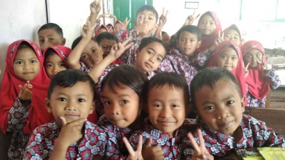 Antusiasme Belajar Anak-Anak di Desa Banyumudal, Kabupaten Wonosobo